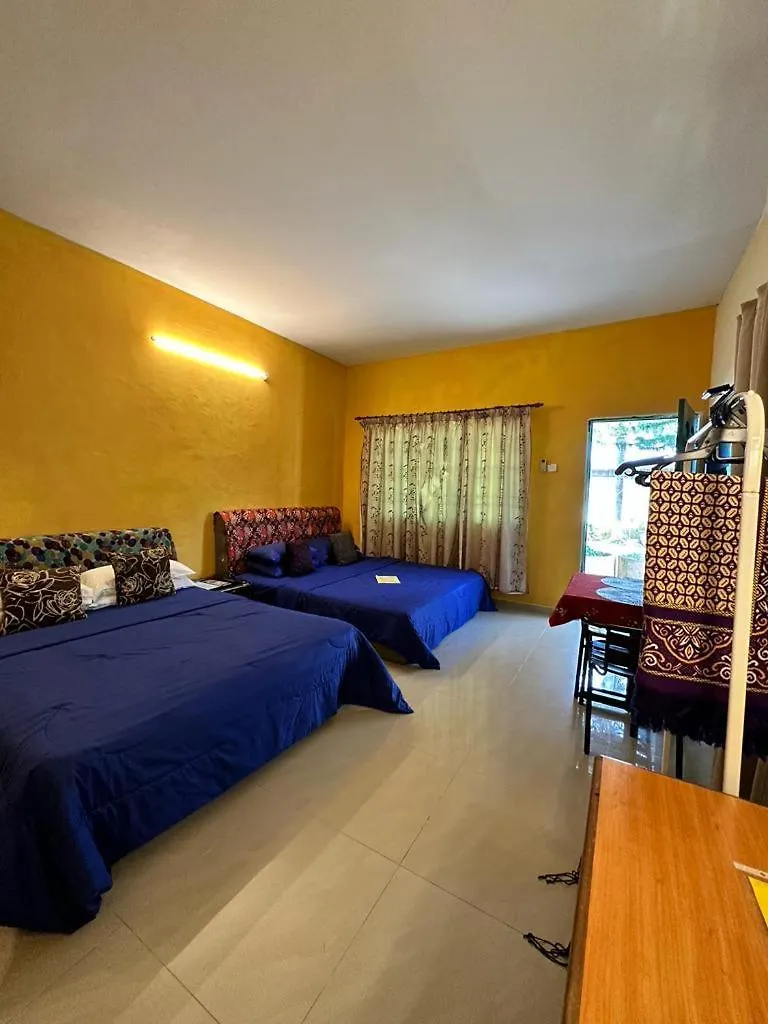 Beach Front Paradise Chalet Teluk Bahang By Wan 峇都丁宜